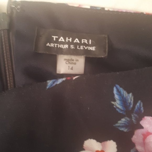 Tahari Floral Scuba Shift Dress size 14 Arthur SL - Picture 7 of 9